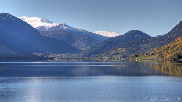 Lake Vågåvatnet