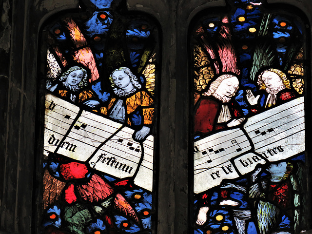 st mary's church, warwick (118)angel musicians in mid c15 glass in the side window tracery lights by john prudde 1447