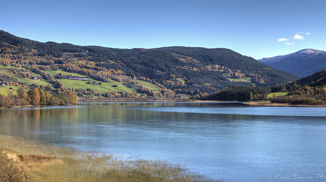 Lake Lalmsvatnet