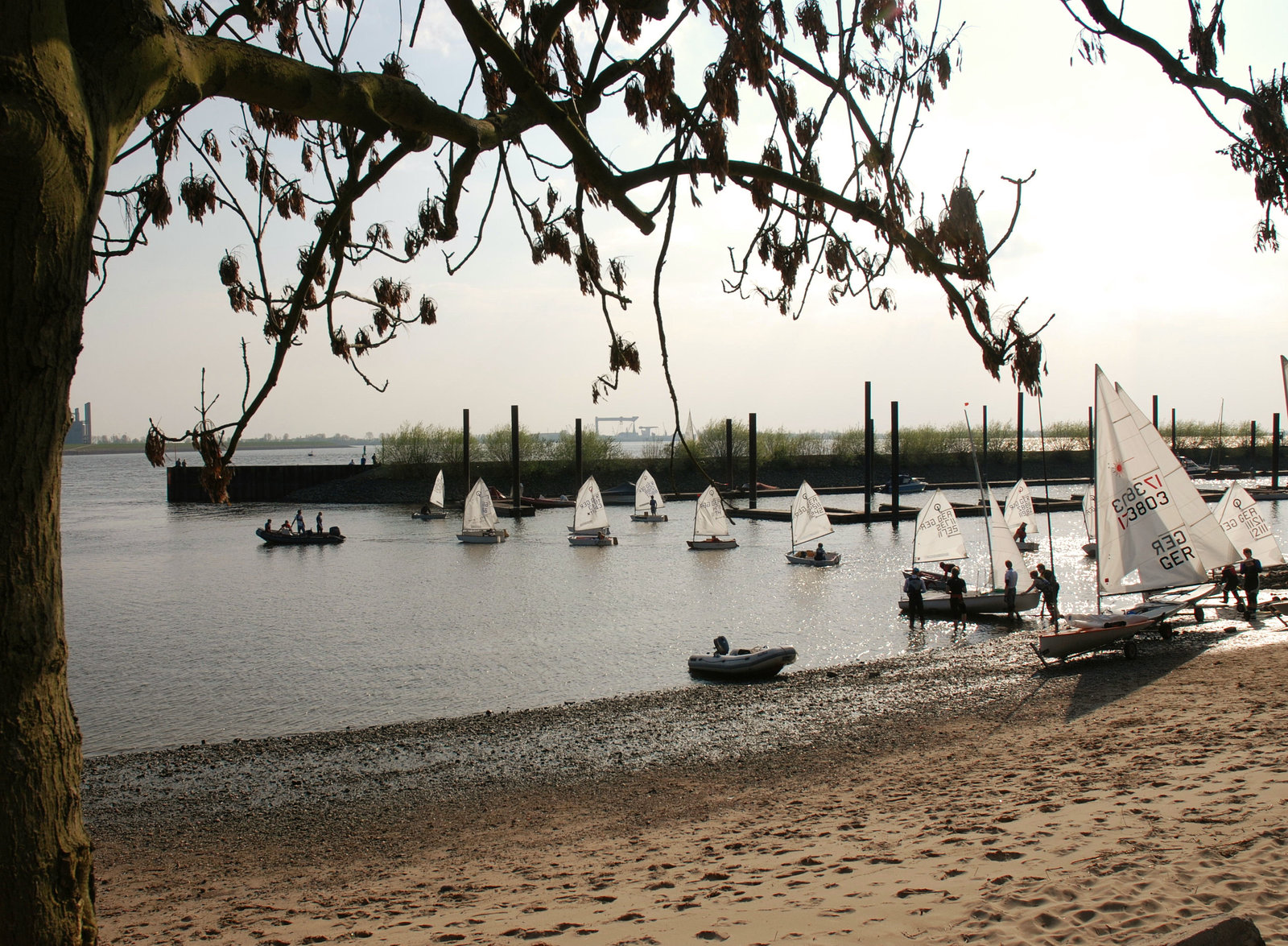 An der Elbe beim Mühlenberger Segel-Club