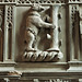 st mary's church, warwick (125)bear and ragged staff heraldry over the c18 entrance to the beauchamp chapel by samuel dunkley 1704