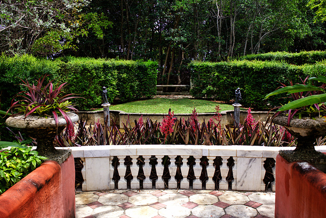 Vizcaya gardens simetry, hff