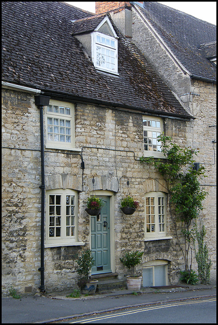 stone cottage in Woodstock