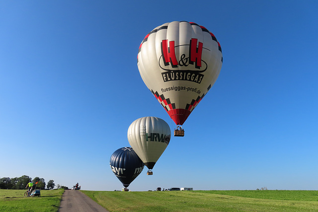 Heißluftballone beim Start (PiP)