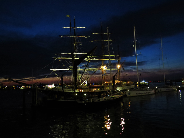 portsmouth docks at night