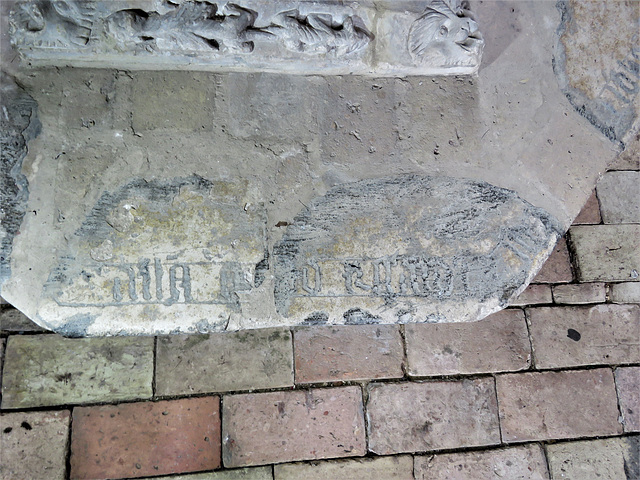 snape church, suffolk (21) early c16 font c.1520, donor inscription