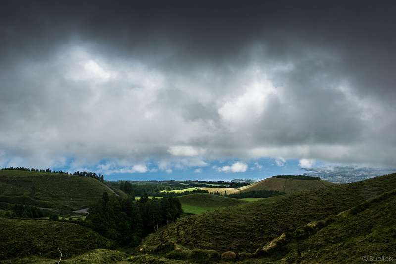 Bergwetter auf São Miguel (© Buelipix)