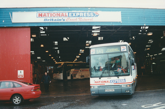 First Wessex (National Express contractor) 6183 (P946 RWS) at Birmingham - 27 Feb 2001 First Wessex (National Express contractor) 6183 (P946 RWS) at Birmingham - 27 Feb 2001