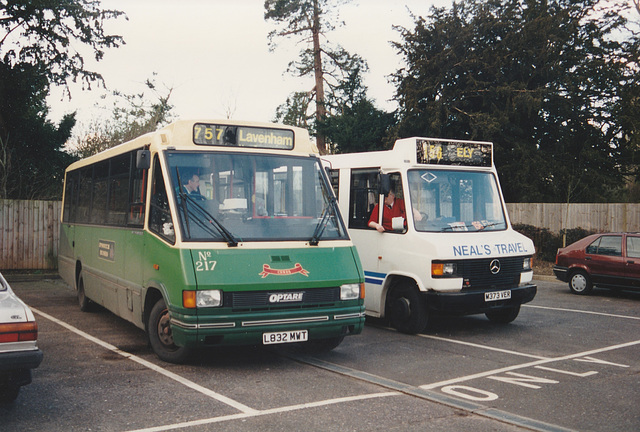 Ipswich Buses 217 (L832 MWT) and Neal’s Travel M373 VER in Lavenham – 26 Feb 1995 (253-3A) Ipswich Buses 217 (L832 MWT) and Neal’s Travel M373 VER in Lavenham – 26 Feb 1995 (253-3A)