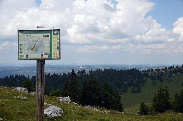 Blick vom Chasseral über den hinteren Jura, richtung Frankreich