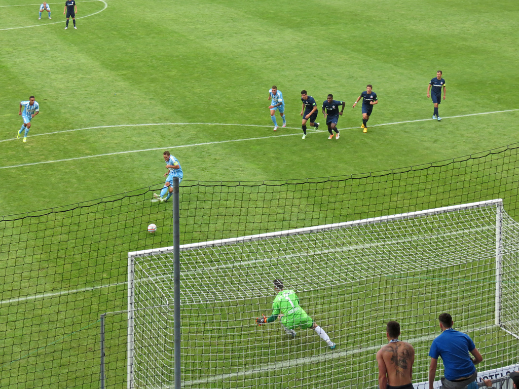 Anton Fink trifft per Handelfmeter zum 1 : 0