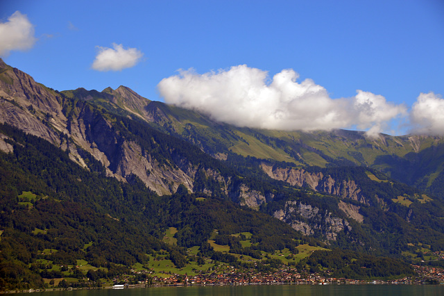 Nebelschwaden über dem Brienzer Rothorn ( 2349 m.ü.M. )