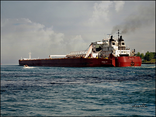 1000 ft. Barge and Tug