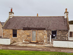 LR-IMG 0731 - Findhorn cottage stripped back to the stones