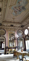 The main room of Estoi Palace.