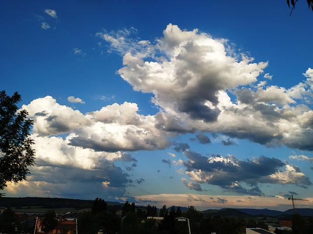 Nubes de primavera, 3