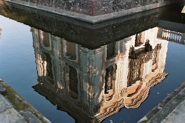 tournez la tête