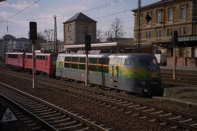 BÖ0033152