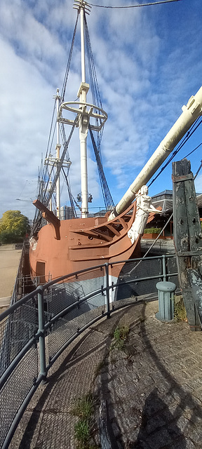 Pirate ship! Pirate ship!