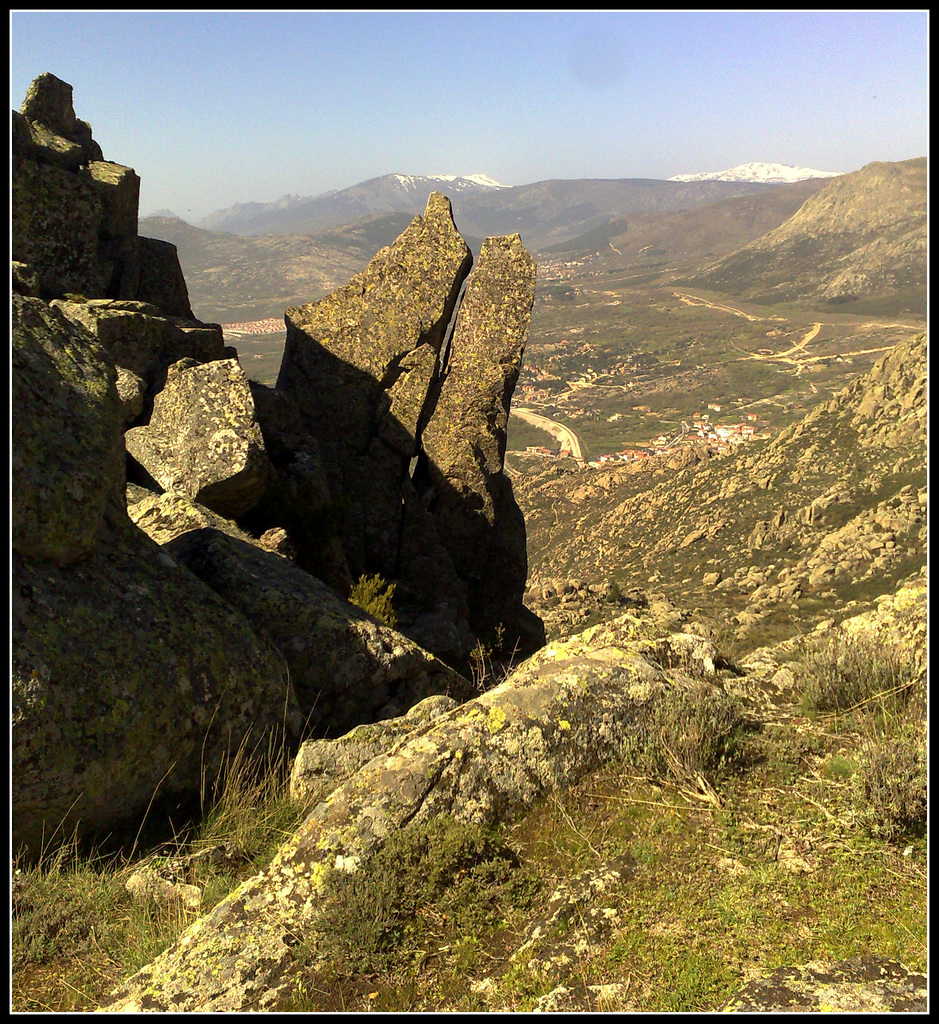 From The Needles of El Cancho Gordo to the Bustarviejo valley