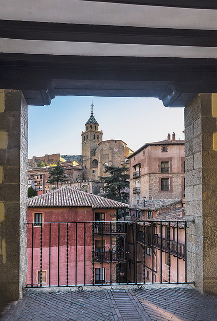 encuadre de un paisaje urbano medieval