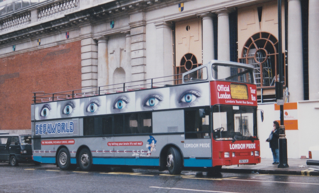 Ensign (London Pride) C52 VJU in London – 30 Nov 1997 (378-30)