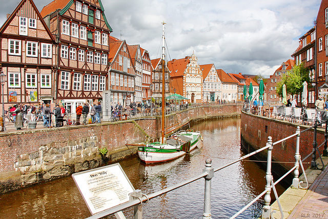 Stade, Ewer "Willi" im Hansehafen