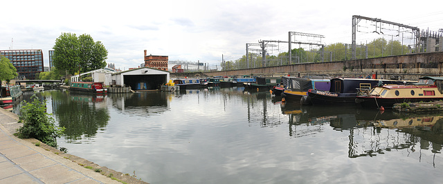 A walk along the Regent's Canal