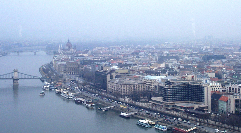 HU - Budapest - Misty morning, seen from Gellert Hill