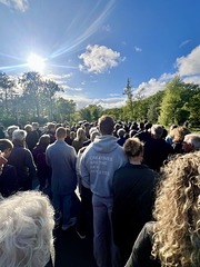 Dodenherdenking bij de Eerebegraafplaats Bloemendaal Dodenherdenking bij de Eerebegraafplaats Bloemendaal