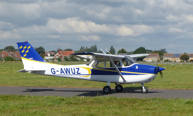 G-AWUZ at Solent Airport - 12 September 2021