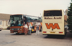 Wallace Arnold L946 NWW and Beestons FIL 8615 (D283 HMT) – 25 Jul 1995