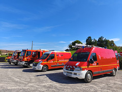 Les pompiers / Firefighters Les pompiers / Firefighters