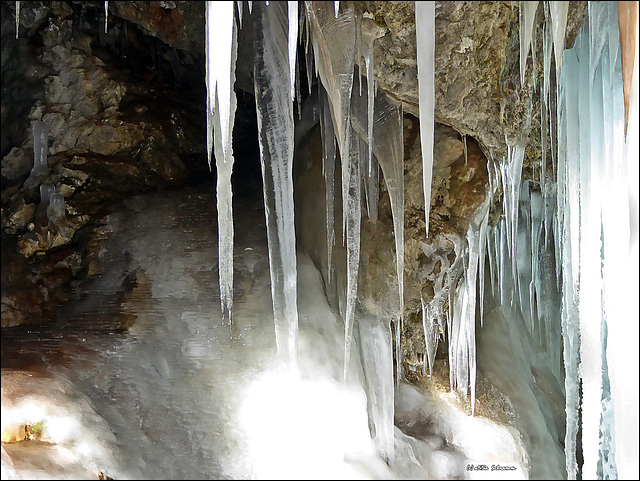 Höhle im Arzmoos