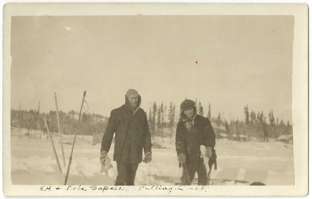 MN1047 FLIN FLON - E.H. & PETE SAPSIC PULLING IN NET