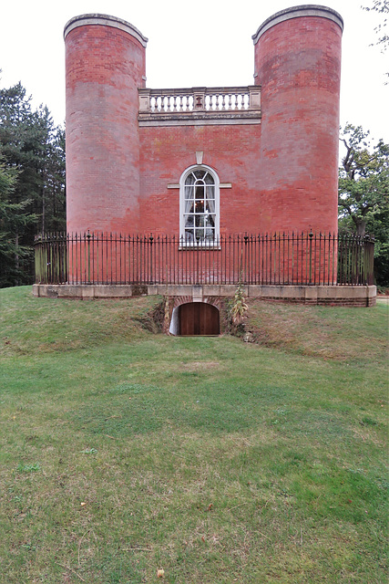 queen anne's summerhouse, old warden, beds