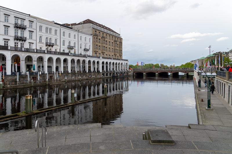 Hamburgtreffen 2024 - Spaziergang nach der Ankunft in Hamburg