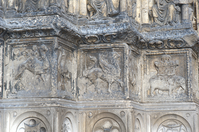 Sculptures du portail de la Cathédrale de Sens