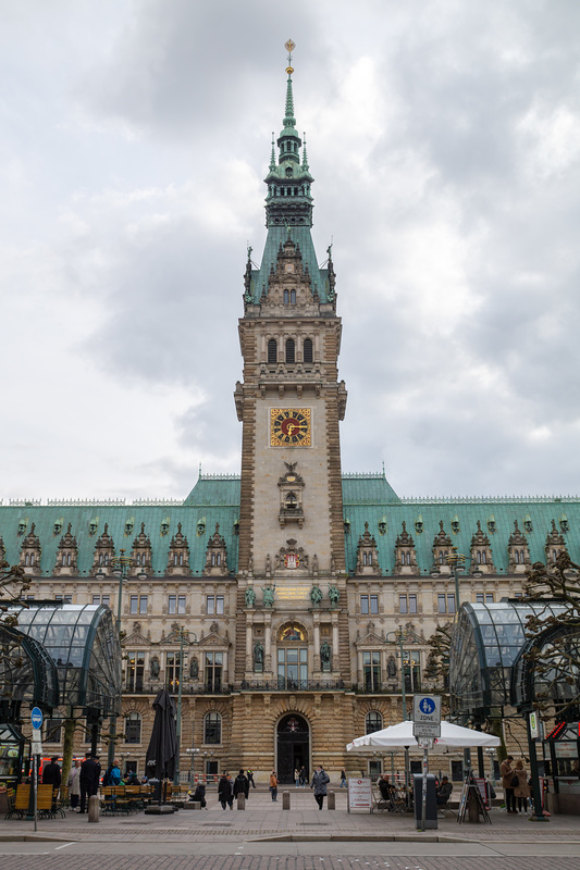 Hamburgtreffen 2024 - Spaziergang nach der Ankunft in Hamburg