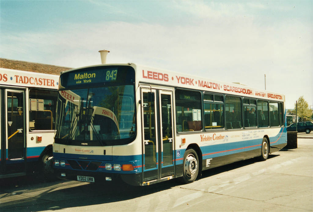 Yorkshire Coastliner 444 (YD02 UMW) at Malton – 5 May 2002 (481-24)