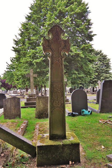 putney vale cemetery, london