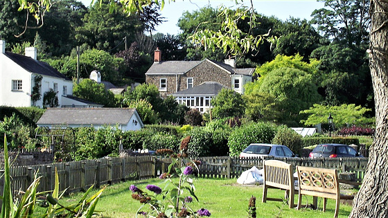 Some of the lucky houses with that gorgeous view