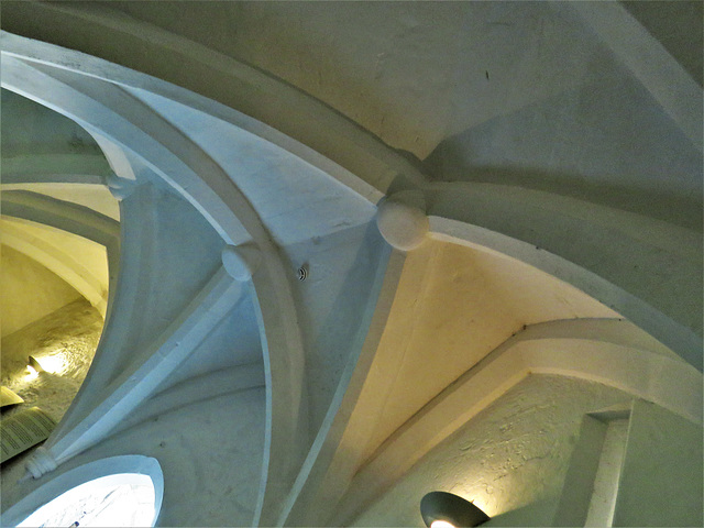 michelham priory, sussex   (30)c13 undercroft vaulting in the west range