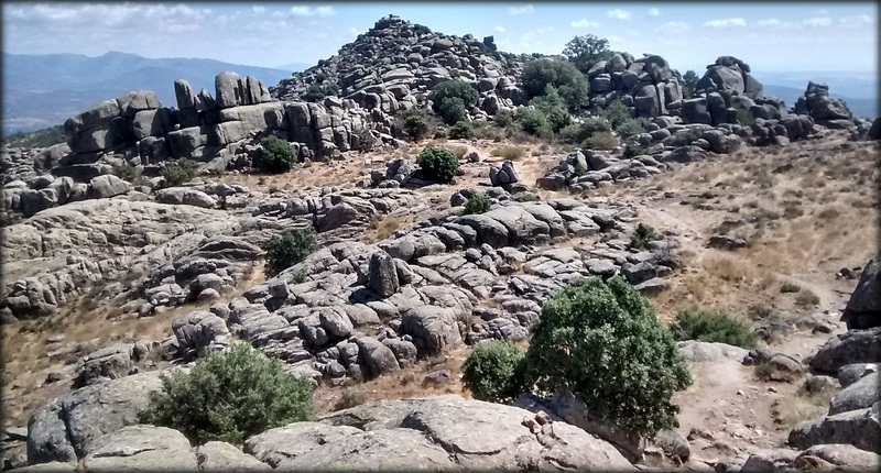 La Cabrera granite. PLEASE STAY, DON'T RUN AWAY!!!