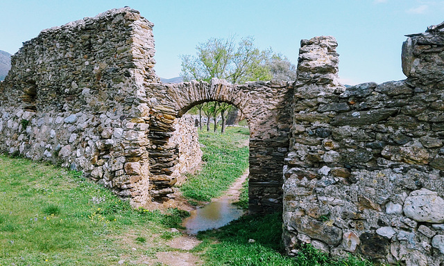 Überreste einer alten Festung in Roses