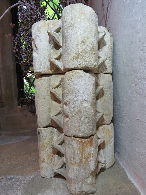 michelham priory, sussex   (31)c13 dogtooth fragment