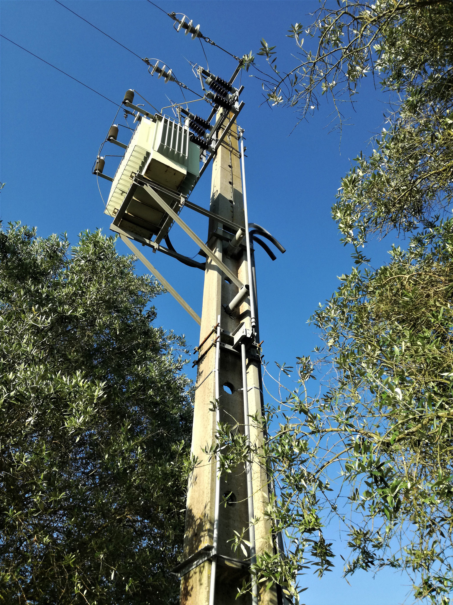 Overhead transformation station