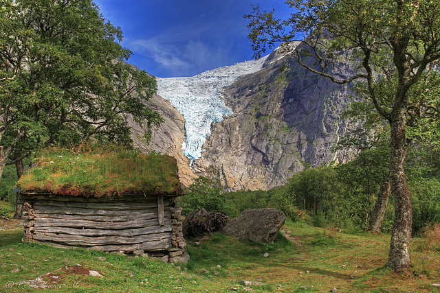 Briksdalsbreen and the old house.