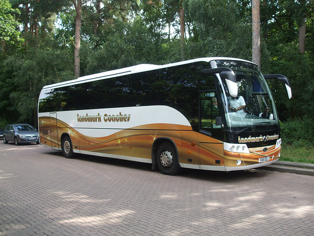 DSCF9104 Landmark Coaches KX11 OZJ at the Barton Mills Picnic Area - 5 Aug 2017