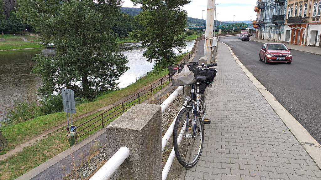 decin 025